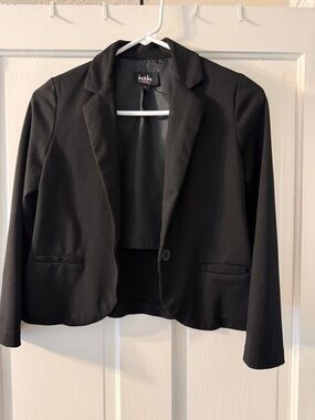 Byblos Black Cropped Tailored Blazer